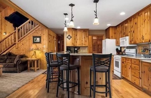 Pine River Cabin | Cabin 15 at Heath's Resort
