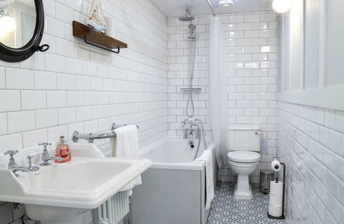 Moffat Cottage | Cabin ∙ 3 bedrooms ∙ 6 guests