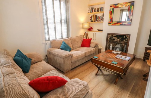 Cowes Cottage | Cabin ∙ 3 bedrooms ∙ 7 guests