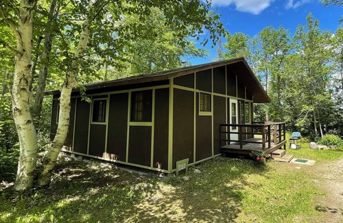 Ely Cabin | Cabin 6 "Osprey" 3 BR, 6 pp, lake view, access to boats!