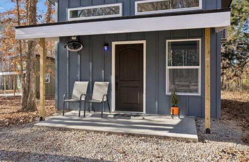 Lewis County House | Cabin 7