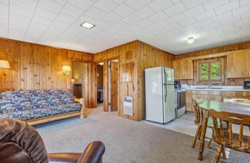 Park Rapids House | Cabin #9 2BR 1BA Timberlane Resort