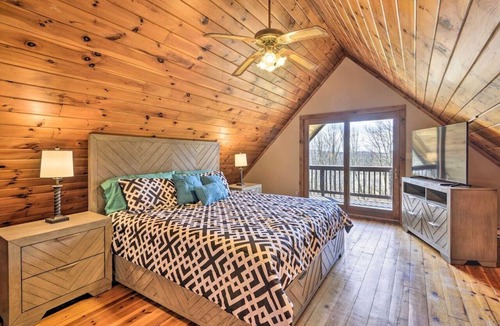 Pleasant Mount Cabin | Cabin and Suites Bloom Where You Rest