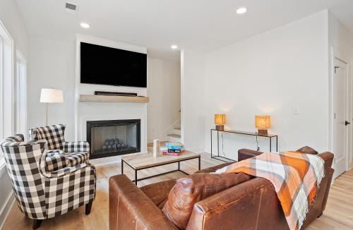 Jasper House | Cabin At Eagle Cove - Great Location! Pet-Friendly!