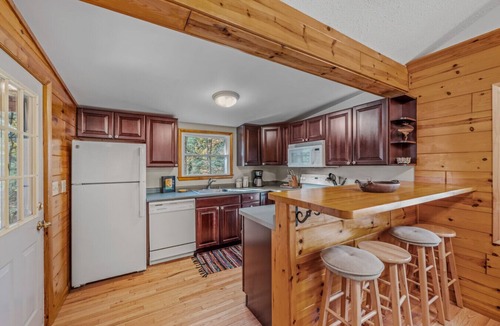 Berkeley Springs House | Cabin at Sleepy Creek - creek, wifi, pets, fire pit, deck, grill, fishing