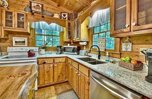 Blue Ridge Cabin | Cabin between 2 creeks on 20+ private acres & pond