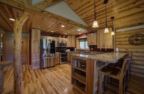 Nemo Cabin | Cabin close to Nemo, private stocked pond and hot tub great for families!
