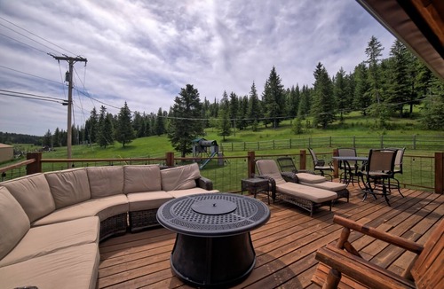 Nemo Cabin | Cabin close to Nemo, private stocked pond and hot tub great for families!