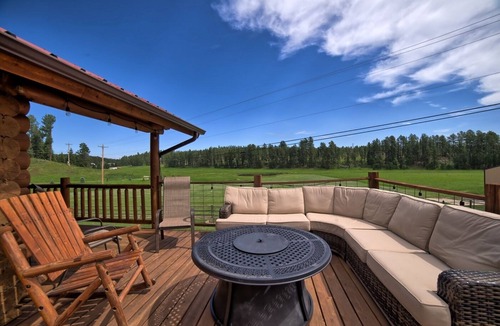 Nemo Cabin | Cabin close to Nemo, private stocked pond and hot tub great for families!