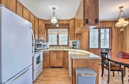 Akeley Cabin | Cabin Getaway w/Private Dock, Walk to Trail!