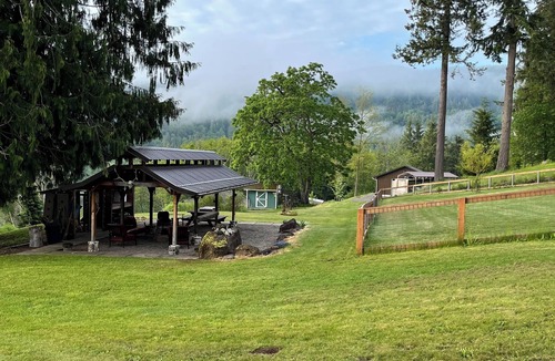 Mossyrock Cabin | Cabin has 2 king beds but room for 6 to 8 with your cots or air mattresses. nnn