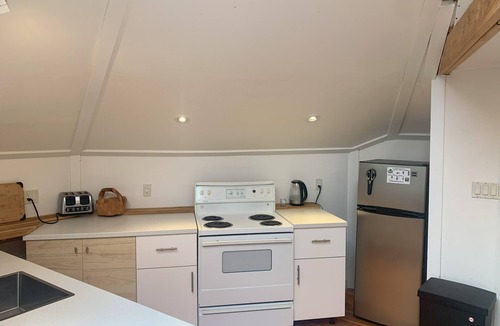 Nelson Cabin | Cabin in Mountain Station - Easy Walk to Town and bordering the Rail to Trail