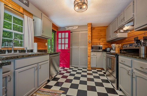 Lake Lure Cabin | Cabin in the Woods - Pet Friendly - Rumbling Bald Resort Access Included