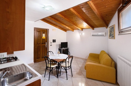 Stella Cilento Cabin | Cabin 'La Casa Del Fattore' with Mountain View, Wi-Fi and Air Conditioning