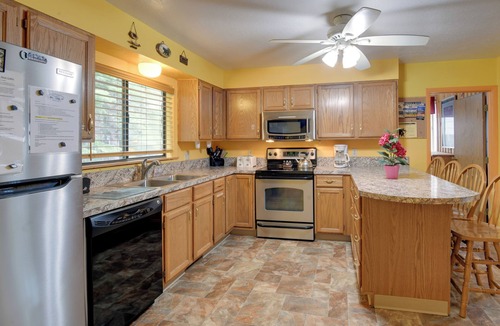 West Yellowstone Cabin | Cabin Less Than 1 Mi to Yellowstone Nat'l Park!