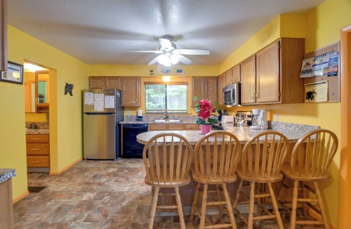 West Yellowstone Cabin | Cabin Less Than 1 Mi to Yellowstone Nat'l Park!