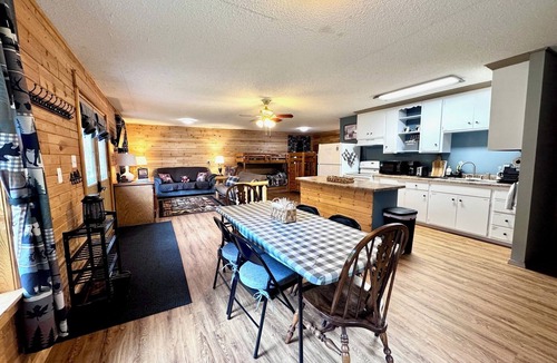 Deer River Cabin | Cabin on Little Moose Lake & Snowmobile Trail