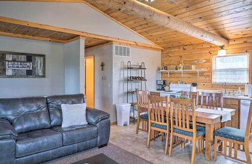 Shell Knob Cottage | Cabin Retreat on Table Rock Lake w/Fire Pit!