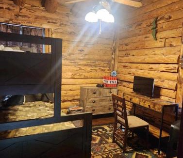 Canby Villa | Cabin Retreat