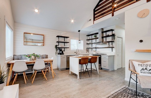 Hough House | Cabin style home in the heart of Vancouver. Steps from public transportation!