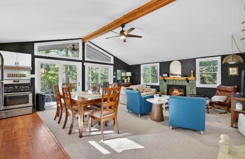 Sleepy Hollow House | Cabin w fire pit & grill near Devils Nose Trail