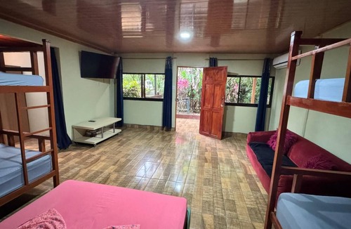 Bratsi Hotel | Cabinas & Glamping El Mango