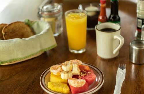 Avellanas Beach Hotel | Cabinas Las Olas
