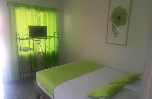 Tarcoles Bed & Breakfast | Cabinas Maritza