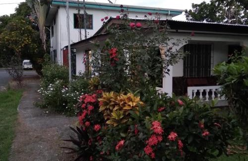 Cahuita Hostel | Cabinas Smith