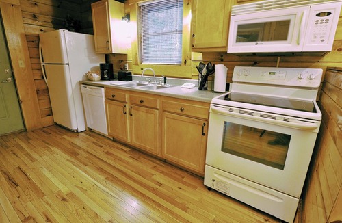 Blue Jay Cabin | Cabins at Pine Haven