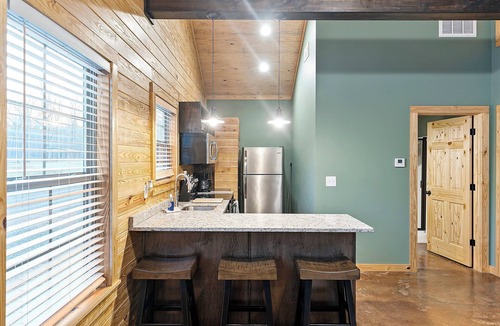 Wilsonville Cabin | Cabins Of Lay Lake at Beeswax Cabin #1