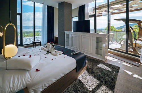 Yanik Hotel | Cabir Deluxe Hotel