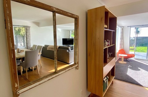 Cable Bay House | Cable Bay Moana View House