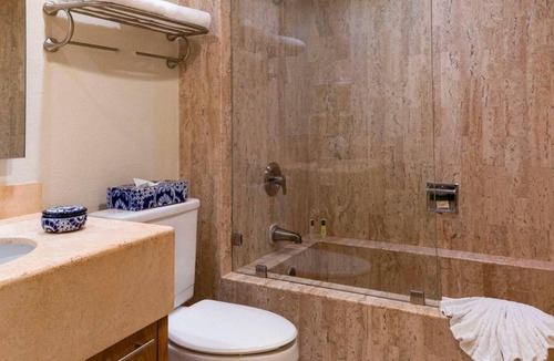 Los Cabos Resort | Cabo Beachfront Escape with Spacious 2BR Suite & Resort Pools