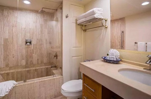 Los Cabos Resort | Cabo Beachfront Escape with Stylish Studio & Resort Pool Access