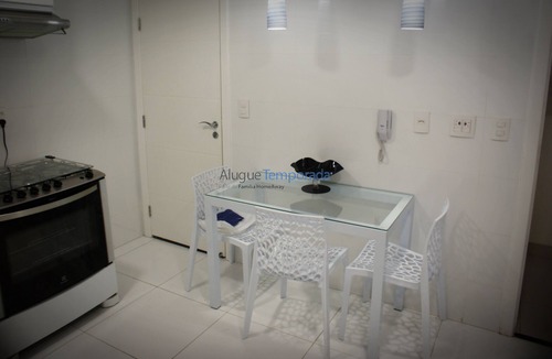 Vila Nova Apartment | Cabo Frio season apartment facing Praia do Forte