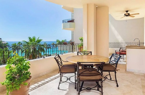 Los Cabos Apartment | Cabo’s Classic Luxury: 3BR Suite at Villa La Estancia