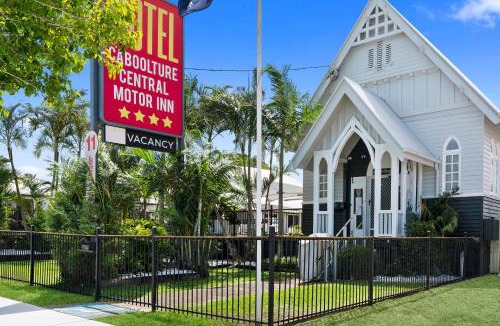 Caboolture Hotel | Caboolture Central Motor Inn