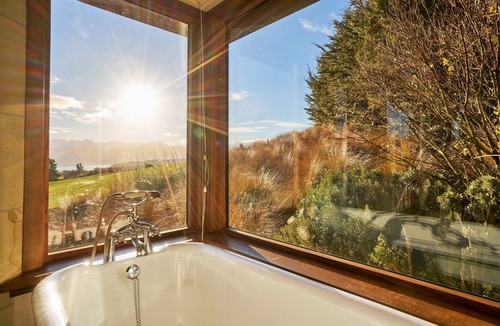 Manapouri Cabin | Cabot Lodge
