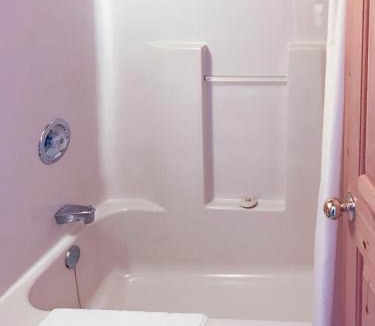 Baddeck Hotel | Cabot Trail Motel