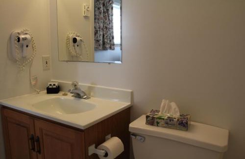 Baddeck Hotel | Cabot Trail Motel