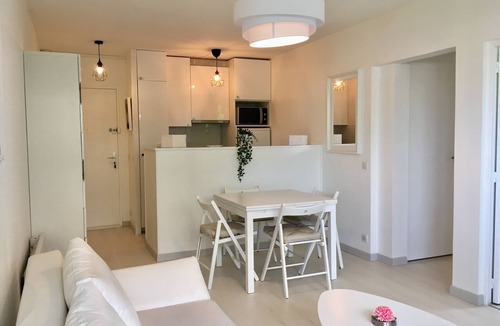 Cabourg Apartment | Cabourg: Beautiful 2-bedroom apartment for 4 people - 100m from the sea with terrace