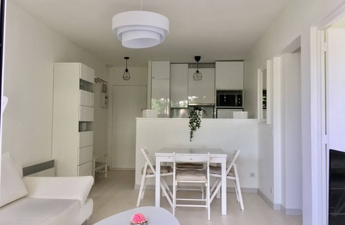 Cabourg Apartment | Cabourg: Beautiful 2-bedroom apartment for 4 people - 100m from the sea with terrace