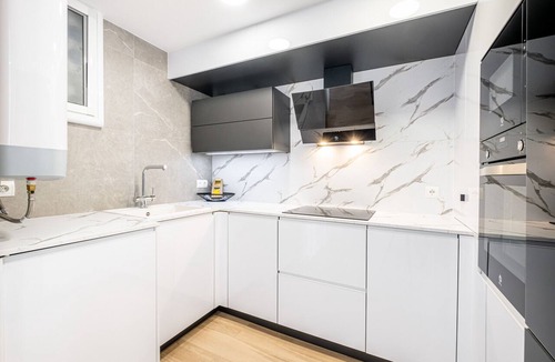 Benidorm Apartment | Cachirulo Deluxe Apartment 13-B Levante Beach
