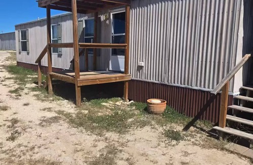 Comstock House | Cactus Camp a Good Place to Stay