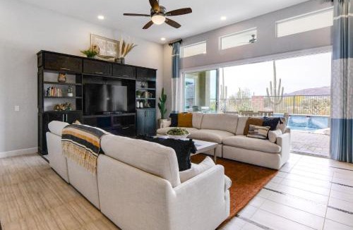 Dove Mountain House | Cactus Flower Pass