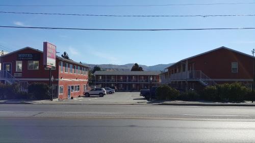 Oliver Hotel | Cactus Tree Inn