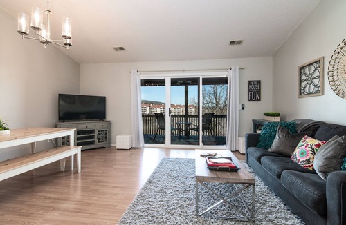 Table Rock Condo | CaddyShack @ Pointe Royale Golf Village - Next to the Amazing Pools & Rec Area