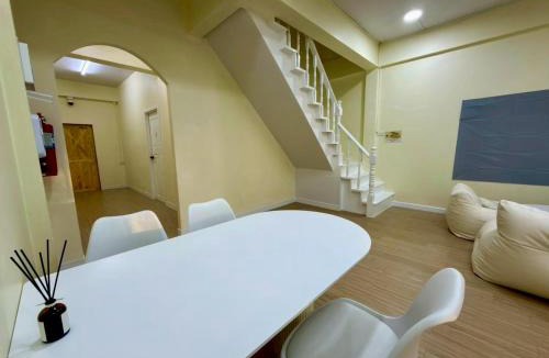 Nai Mueang Apartment | Caesar's Corner 3 Bedroom House