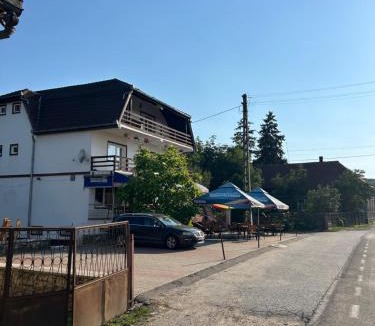 Dobra House | Cafe bar Patrick